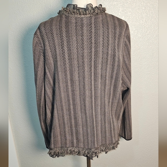 Dana Buchman Size 2x Elegant Gray Ruffled Textured Cardigan Sweater - Picture 4 of 7
